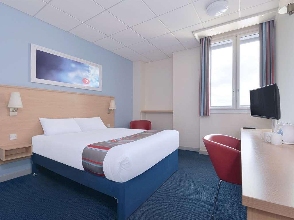 Travelodge Okehampton Whiddon Down Номер фото